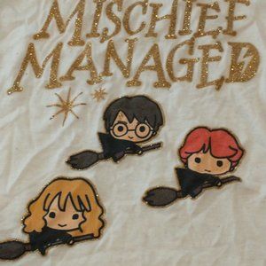 HARRY POTTER TEE..... EUC